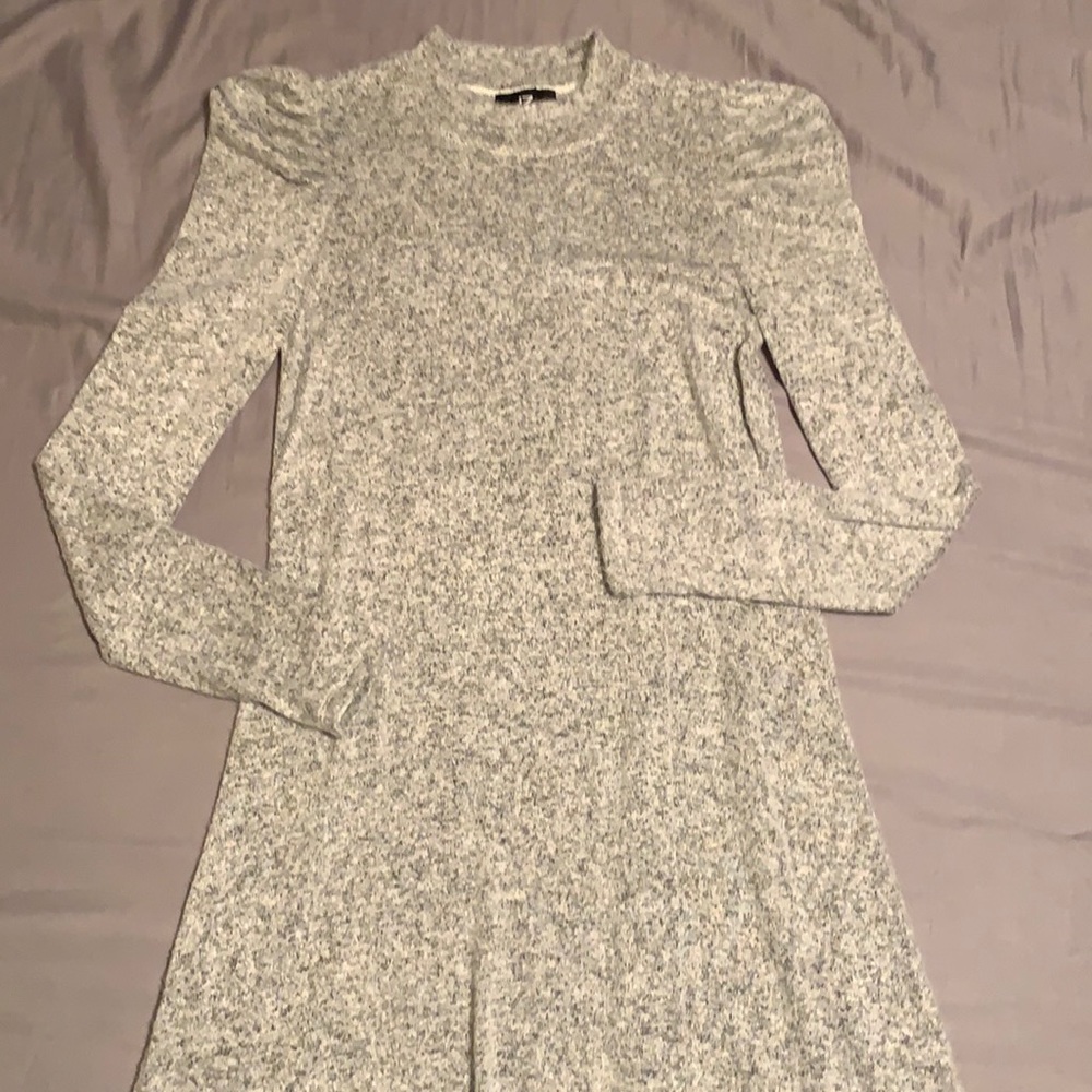 Gray long sleeve dress incredibly soft knee length